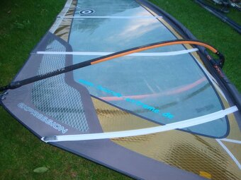Windsurfing Komplet s dvěma plovákama a dvěma plachtama - 19