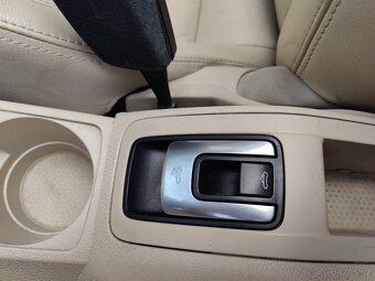 Volkswagen Eos 1,6 FSI / servis / - 19