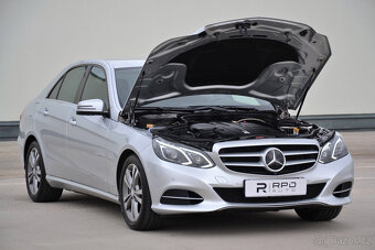 Mercedes-Benz E 400 4M / DESIGNO / 245kW / TOP-VÝBAVA / CZ - 19