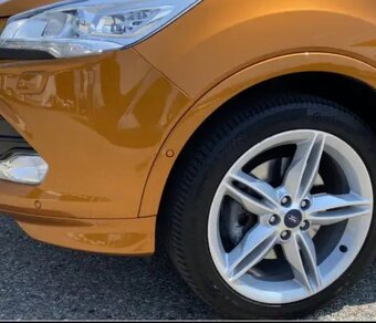 Ford Kuga 2,0TDCi 132kW Titanium 4x4 INDIVIDUAL - 19
