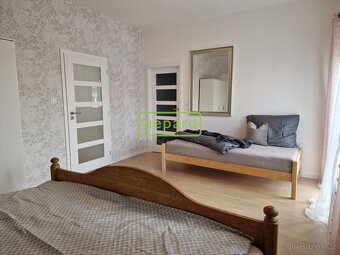 Prodej stylového rodinného domu s výnosným Airbnb – Karlovy  - 19