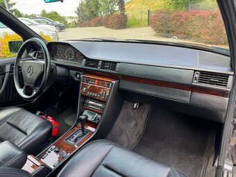 Mercedes w124 E500 500E - 19