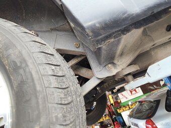 JEEP GRAND CHEROKEE WK 3,0 CRD - 19