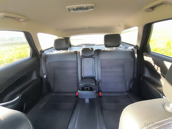Ford Mondeo 2.0 TDCi, 103 kW, kombi, 137000 km - 19