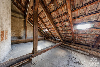 Rodinný dům 4+1,1+kk,1+1, na pozemku 732 m², obec Žabčice - 19