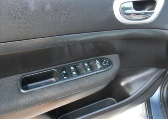 Peugeot 307 1,6 i 16V AUTOMAT 7 Míst benzín - 19
