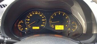 Toyota Avensis T25 2007 - 19