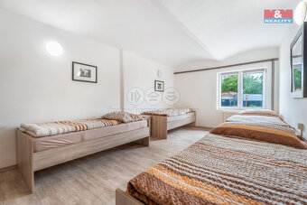 Prodej nájemního domu, 732 m², Černčice, ul. Husova - 19