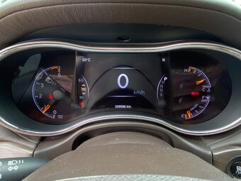 Jeep Grand Cherokee 3.0 CRD V6 4X4 Overland tažné 3,5t 2015 - 19