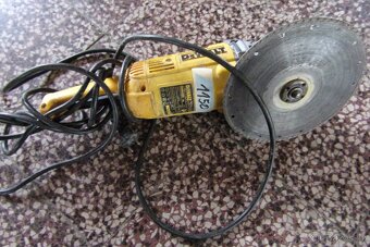 Aku šroubováky a rozbrušovačky - 19