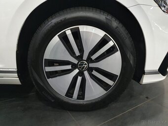 VW Passat B8 GTE Variant 1.4 TSI Hybrid - záruka Autodraft - 19