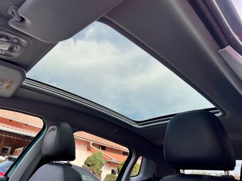 Peugeot 2008 1,6 BlueHDI Crossway / PANORAMA / 2016 - 19