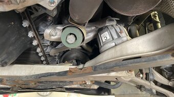 BMW e90 330i manuál - 153 tkm - ČTI POPIS - 19