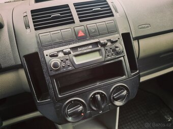 VOLKSWAGEN POLO - 19