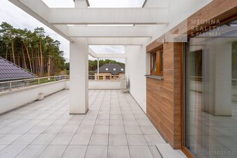 PRODEJ NADSTANDARDNÍHO RODINNÉHO DOMU 7+1  VE VRACOVĚ, 226 m - 19