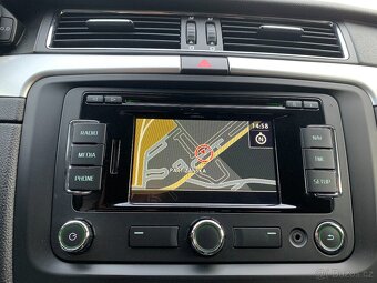 Škoda Superb 2,0 TDi CR DSG 4x4 Elegance - 19