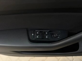 Volkswagen Passat - 19