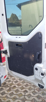 RENAULT MASTER TROJSEDAČKA A ZADNÍ INTERIÉR - 19