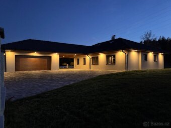 Pronájem novostavby rodinného domu 296 m2 - 19