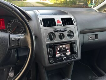 Volkswagen Touran 1.4 TSI 103kW Freestyle Navi Xenony Tažné - 19