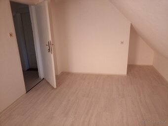 Dům s dispozicí 4+1 a 1+kk - 19