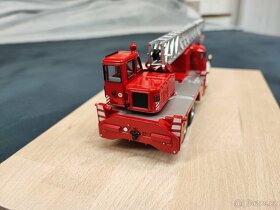 TATRA T148 autojeřáb hasičský vůz 1:43 Schuco - 19
