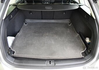 Volkswagen Passat 2,0TDi DSG ELEGANCE ČR - 19
