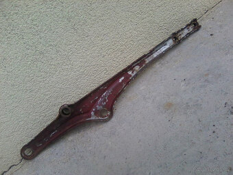 čz 125/175 450/453 - kryty řetězu a motoru,válce a držák ped - 19