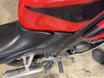 Honda CBR 125r - 19