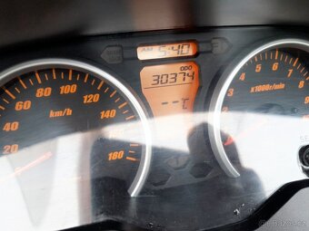 Suzuki Burgman 400i - 19
