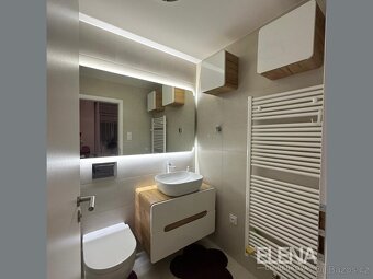 Pronájem bytu 4+kk 128 m² Zvěřinova, Praha - Strašnice - 19