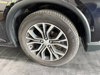 Mitsubishi Outlander 2,3 DI-D INTENSE+ 4WD 7MÍST DPH - 19