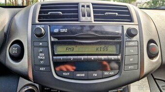 Toyota RAV4 2,2 D-4D 150 Lux 4x4 Odpočet DPH - 19