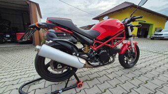 Ducati Monster 695 - 19