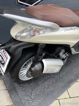 Piaggio Beverly 300 i.e. rok 2016 - 19