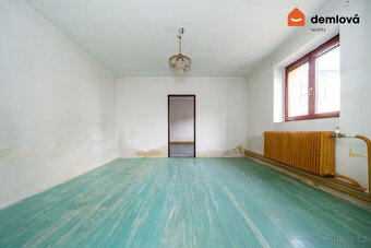 Prodej rodinného domu 390 m², pozemek 689 m² - 19