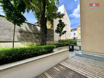 Prodej obchod a služby, 72 m², Praha, ul. Víta Nejedlého - 19