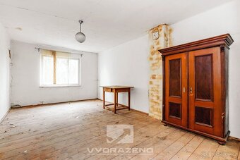 Dům (242 m2) s byty 4+kk (95,4 m2) a 3+kk (146,8 m2) v OV, Č - 19