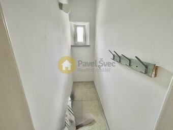 Prodej prostorného byt 2+1, balkon, komora, sklep, Strakonic - 19
