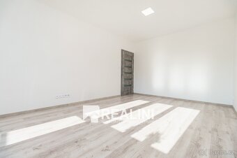 Nadstandartní byt 2+1 s lodžií po kompletní rekonstrukci - 19