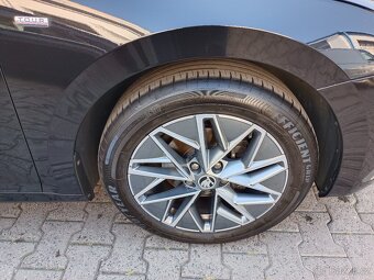 Škoda Octavia 4 Combi 2.0TDI 110kW Man. 119tkm Virtual ACC - 19