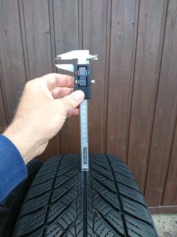 BMW 5 G30,31 18" M 662 originální zimní kola 245/45/18 5x11 - 19