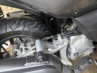 Yamaha x Max 125 2016 ABS pouze 3200km  - 19