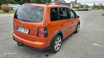 Prodám VW CrossTouran 1,4 TSI 125 kw - 19