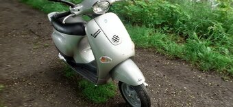 Piaggio Vespa ET - 19