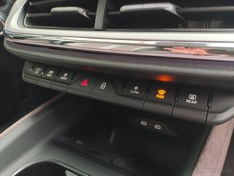 Škoda Enyaq iV Electric 132kW 118tkm Virtual Webasto ACC Qi - 19