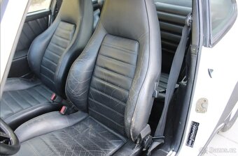 Porsche 911 SC z roku 1982 - 19