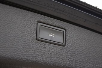 Volkswagen Passat Variant 2.0 TDI 170k Highline 4MOTION DSG - 19