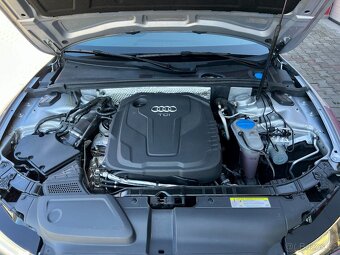 Audi A5 2,0 TDi / S-line / VÝHŘEV / AUT8 / 2015 - 19