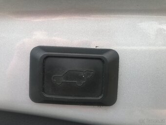 Toyota Rav4, 2.5 HYBRID 131 KW,AUTOMAT,DPH - 19